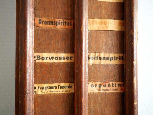 Apothekeschrank für Etiketten – Bild 3